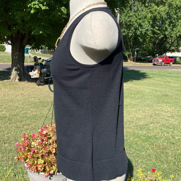 Cable & Guage Black Sleeveless Top - Picture 2 of 9